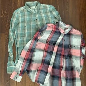 ❄️Lot of 2 plaid shirts. ❄️Both sz S red and mint
